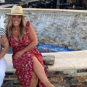 size medium red floral, maxi dress wore twice excellent condition